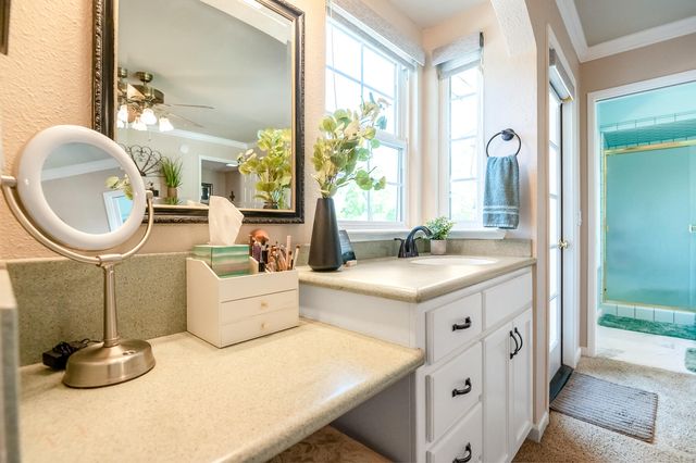 14912 Lipson Avenue, Visalia, CA 93292