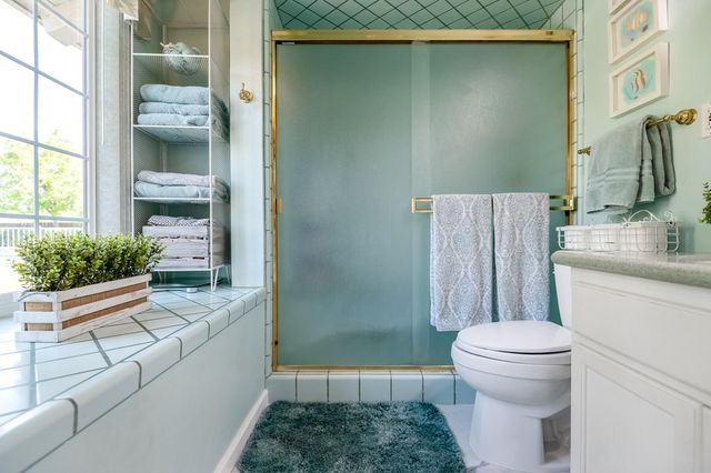 14912 Lipson Avenue, Visalia, CA 93292