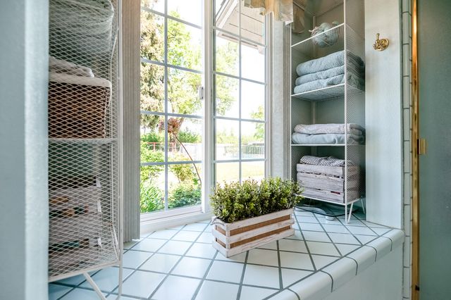 14912 Lipson Avenue, Visalia, CA 93292