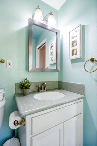 14912 Lipson Avenue, Visalia, CA 93292