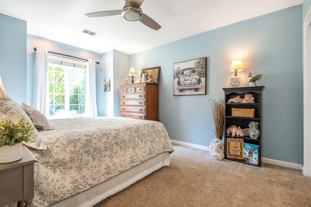 14912 Lipson Avenue, Visalia, CA 93292