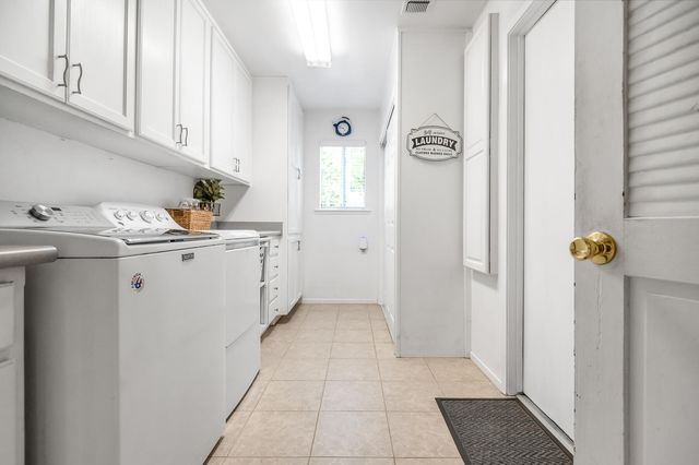 14912 Lipson Avenue, Visalia, CA 93292