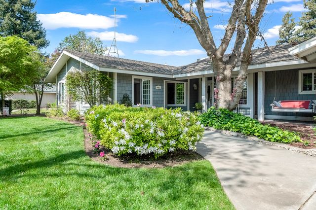 14912 Lipson Avenue, Visalia, CA 93292