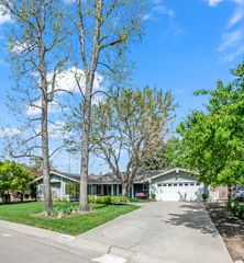14912 Lipson Avenue, Visalia, CA 93292