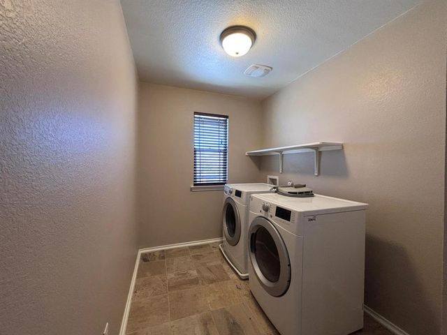 1405 Berlin LN, Austin, TX 78753