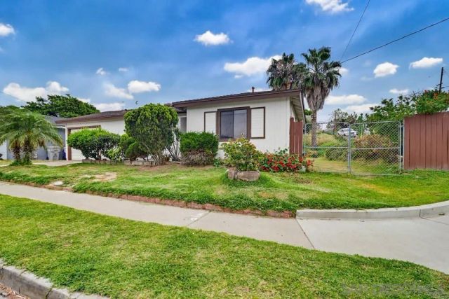 7705 Hunthaven Rd, San Diego, CA 92114