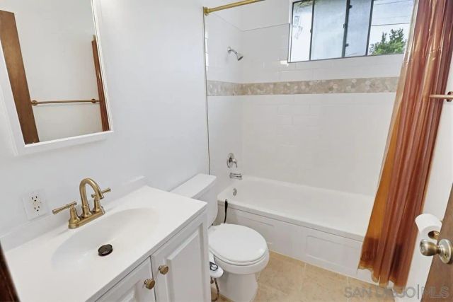 7705 Hunthaven Rd, San Diego, CA 92114