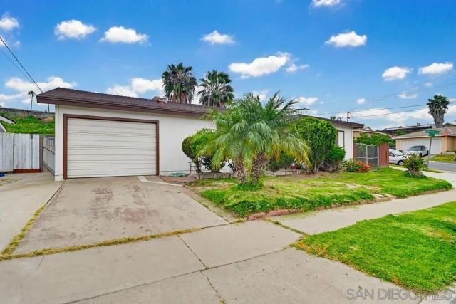 7705 Hunthaven Rd, San Diego, CA 92114