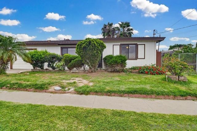 7705 Hunthaven Rd, San Diego, CA 92114