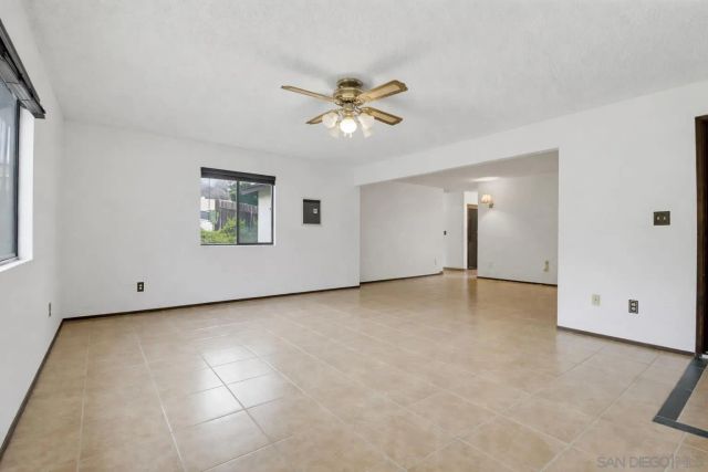 7705 Hunthaven Rd, San Diego, CA 92114