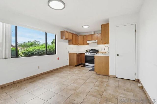 7705 Hunthaven Rd, San Diego, CA 92114