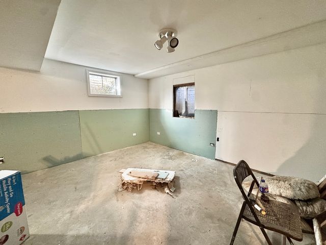 214 Orleans Street, Carpentersville, IL 60110