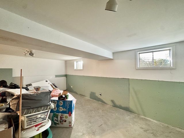 214 Orleans Street, Carpentersville, IL 60110