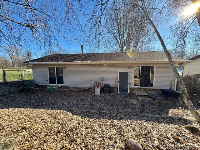 214 Orleans Street, Carpentersville, IL 60110