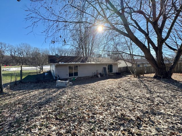 214 Orleans Street, Carpentersville, IL 60110