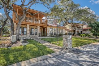 105 CRESCENT BLF, Austin, TX 78734
