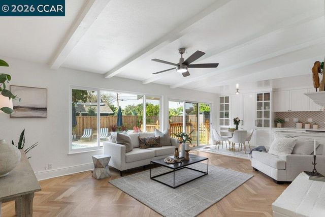 2426 Blackstone Dr, Walnut Creek, CA 94598