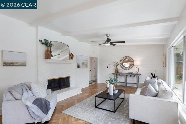 2426 Blackstone Dr, Walnut Creek, CA 94598