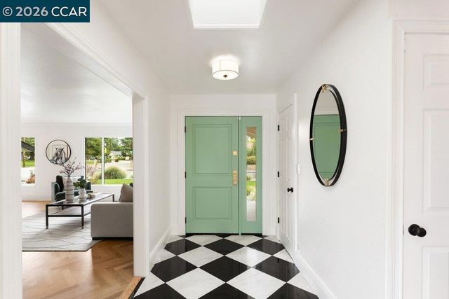 2426 Blackstone Dr, Walnut Creek, CA 94598