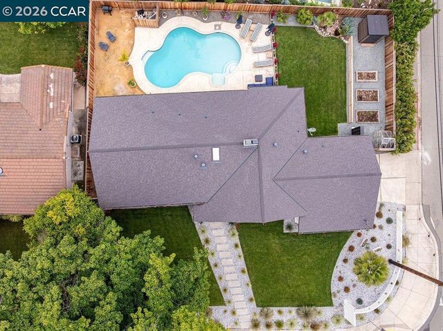2426 Blackstone Dr, Walnut Creek, CA 94598