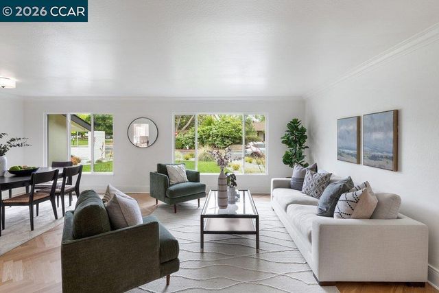 2426 Blackstone Dr, Walnut Creek, CA 94598