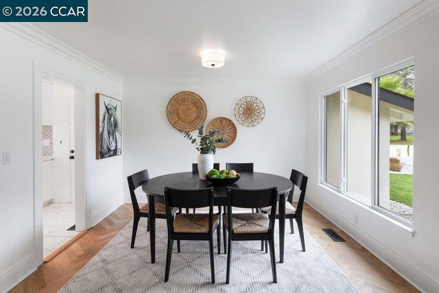 2426 Blackstone Dr, Walnut Creek, CA 94598