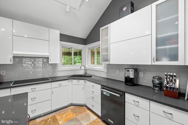 41 LYONS RUN RD, Glenmoore, PA 19343