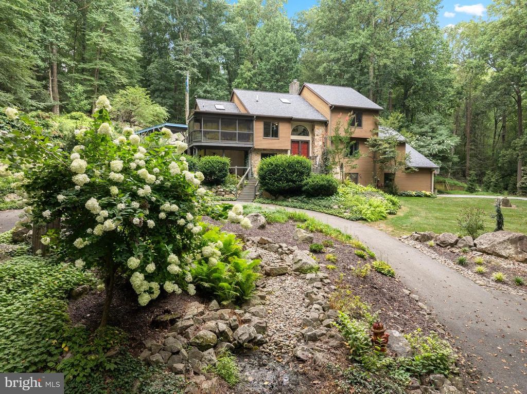 41 LYONS RUN RD, Glenmoore, PA 19343