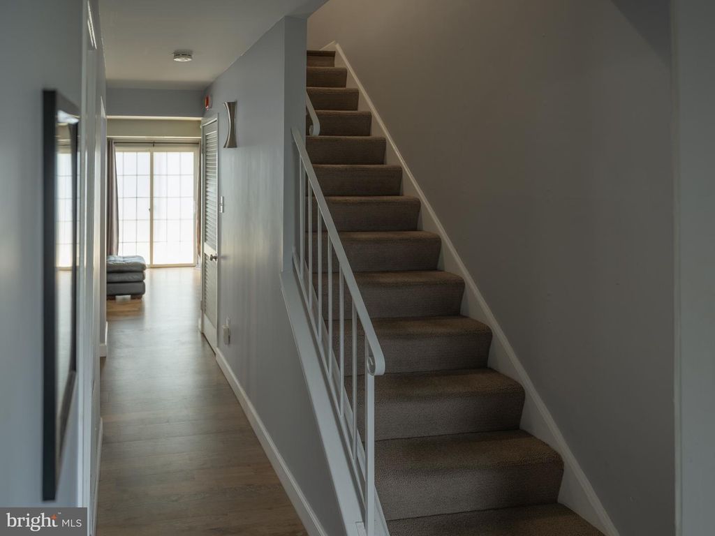 2304 SUN VALLEY CIR #1-A, Silver Spring, MD 20906