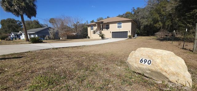 690 W LISBON PARKWAY, Deland, FL 32720