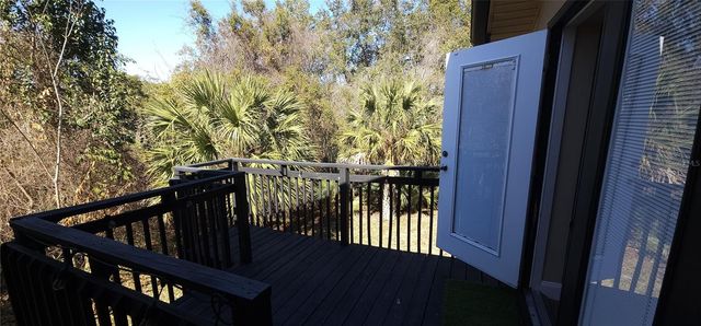 690 W LISBON PARKWAY, Deland, FL 32720