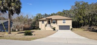 690 W LISBON PARKWAY, Deland, FL 32720