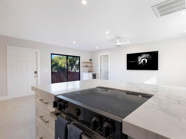 7 Crossings Circle H, Boynton Beach, FL 33435