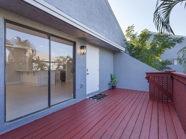 7 Crossings Circle H, Boynton Beach, FL 33435