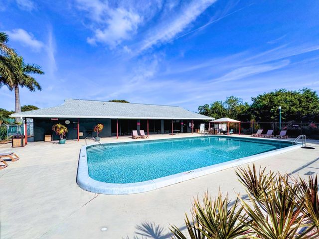 7 Crossings Circle H, Boynton Beach, FL 33435