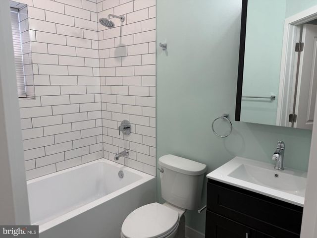 1321 W LOUDON ST, Philadelphia, PA 19141