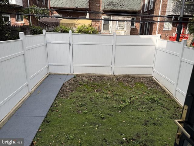 1321 W LOUDON ST, Philadelphia, PA 19141