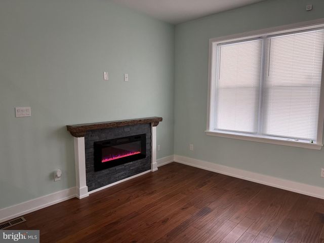 1321 W LOUDON ST, Philadelphia, PA 19141