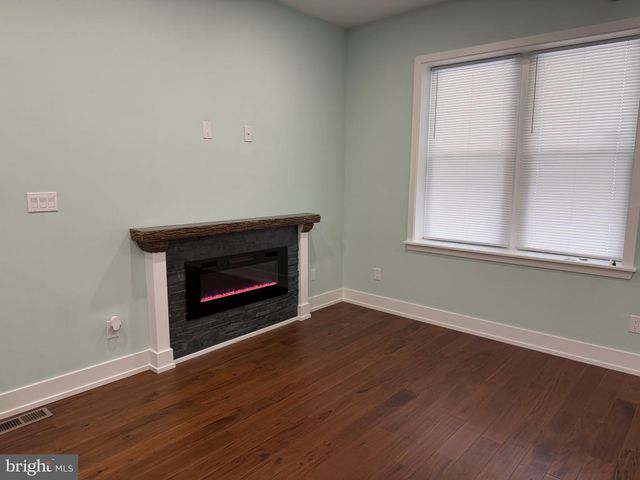 1321 W LOUDON ST, Philadelphia, PA 19141