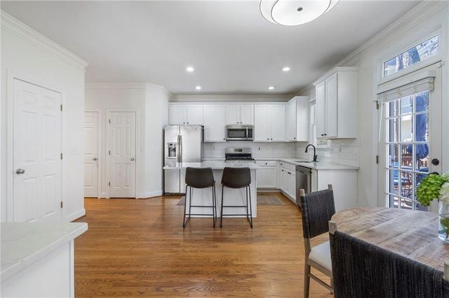 2137 Adams Overlook NW, Atlanta, GA 30318