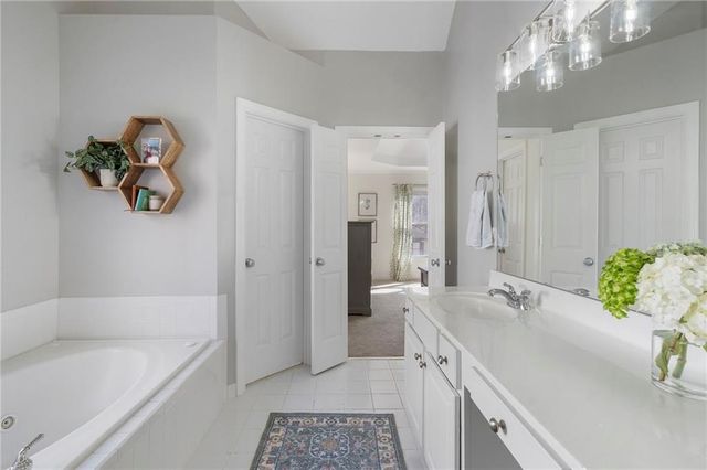 2137 Adams Overlook NW, Atlanta, GA 30318