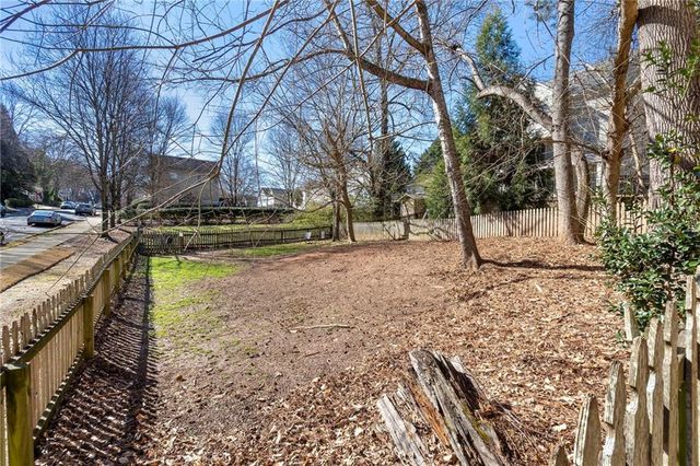 2137 Adams Overlook NW, Atlanta, GA 30318