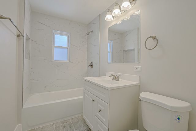 3011 Michael Street, Wonder Lake, IL 60097