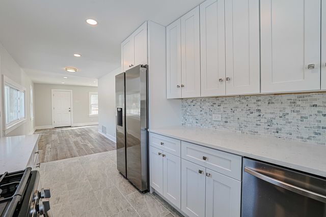 3011 Michael Street, Wonder Lake, IL 60097