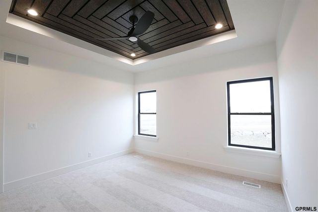 18104 Cooper Street, Gretna, NE 68028