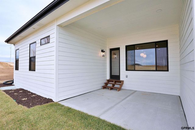 18104 Cooper Street, Gretna, NE 68028