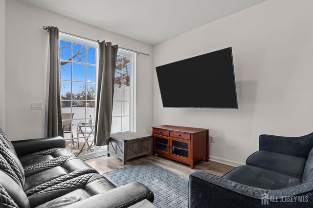 228 Park Lane, Dunellen, NJ 08812