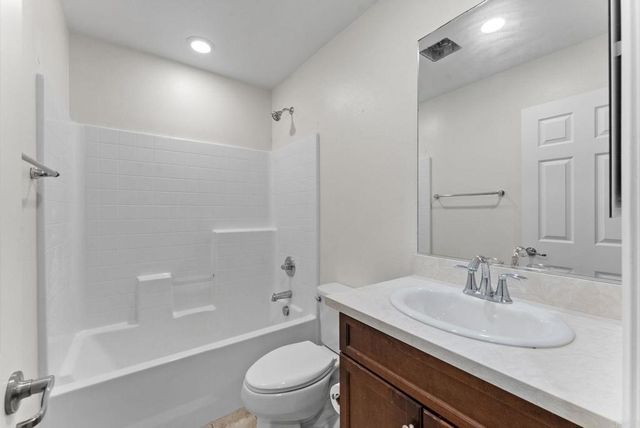 2770 Sparta Rd 14, Chula Vista, CA 91915