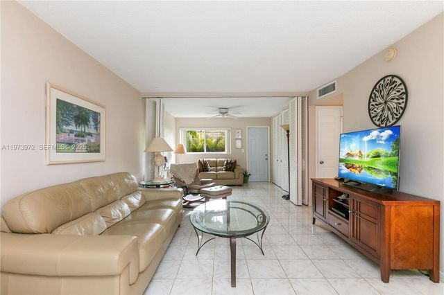 3131 S Ocean Dr 110, Hallandale Beach, FL 33009