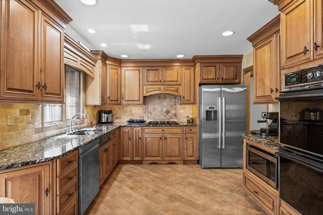 15 HIGHBRIDGE BLVD, Medford, NJ 08055